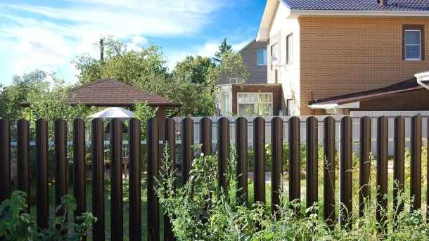 Металлический штакетник круглый 2